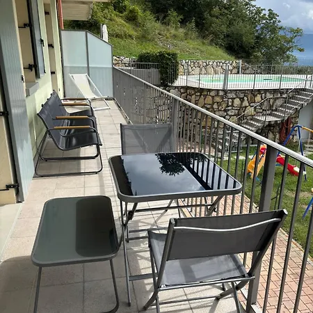 Balconi Sul - Stunning Lakeview And Pool Lägenhet